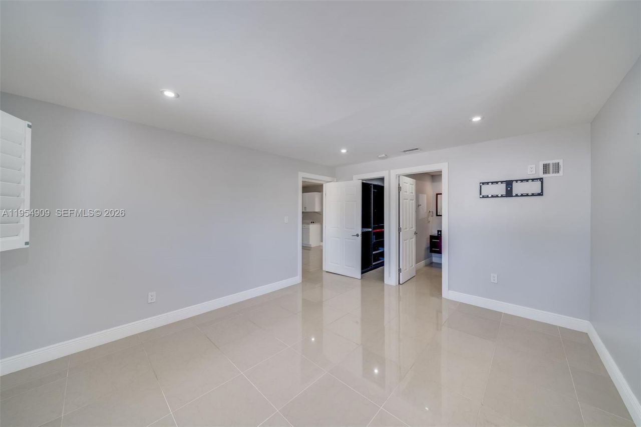 11800 SW 35th St, Miami, FL 33175 Photo