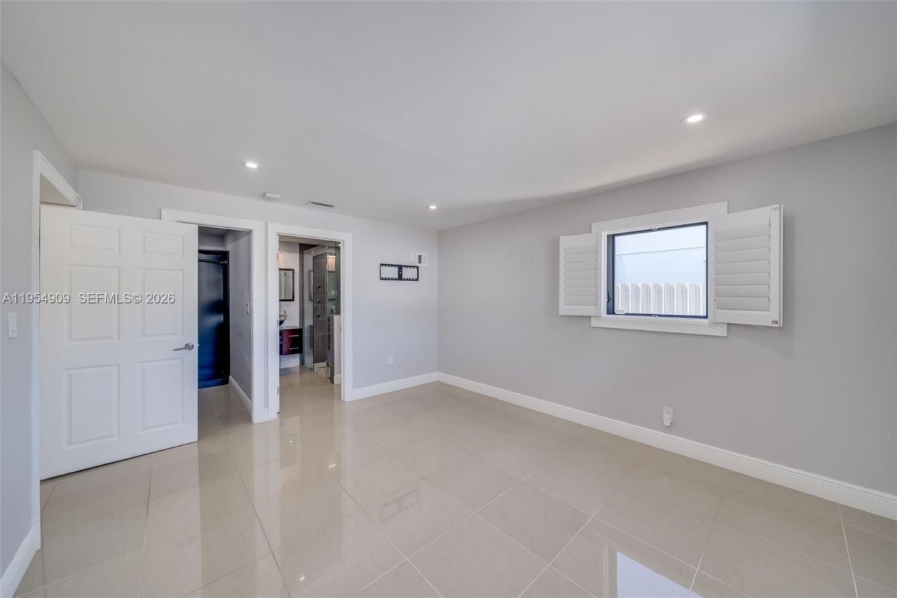 11800 SW 35th St, Miami, FL 33175 Photo