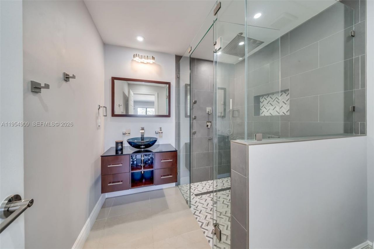 11800 SW 35th St, Miami, FL 33175 Photo