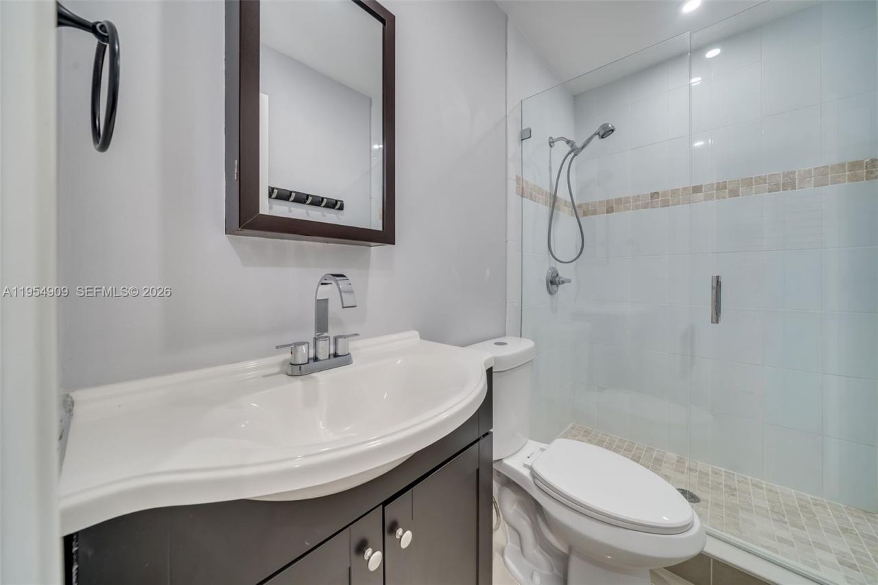 11800 SW 35th St, Miami, FL 33175 Photo