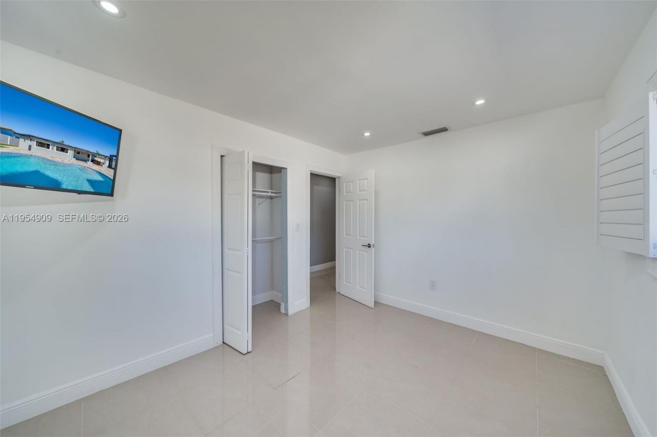 11800 SW 35th St, Miami, FL 33175 Photo