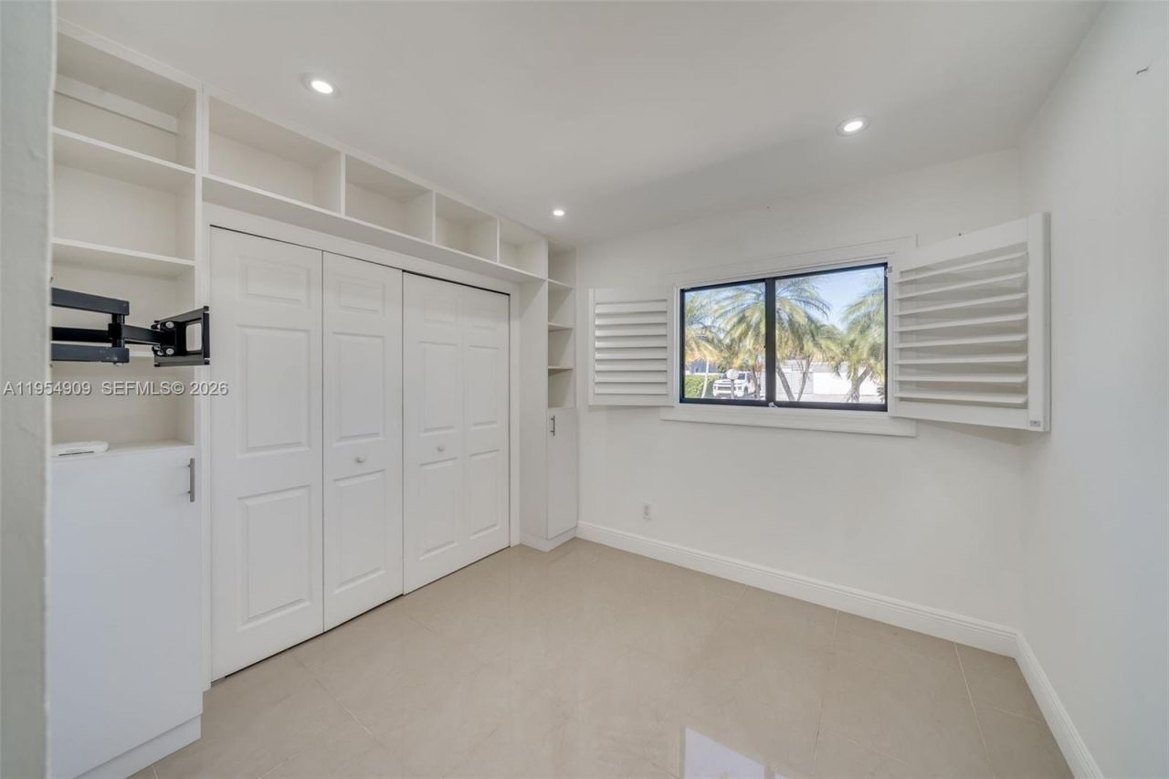 11800 SW 35th St, Miami, FL 33175 Photo