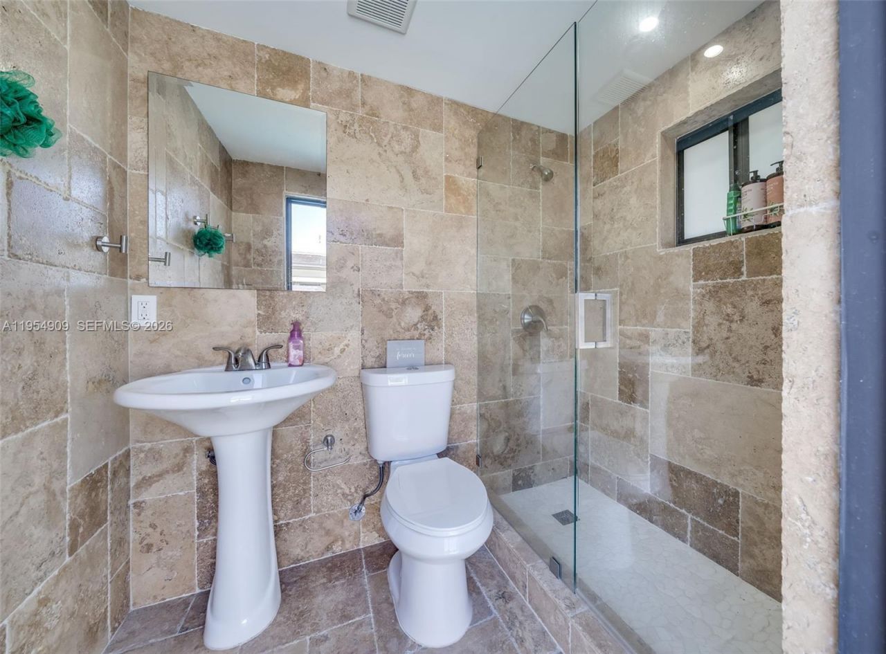 11800 SW 35th St, Miami, FL 33175 Photo