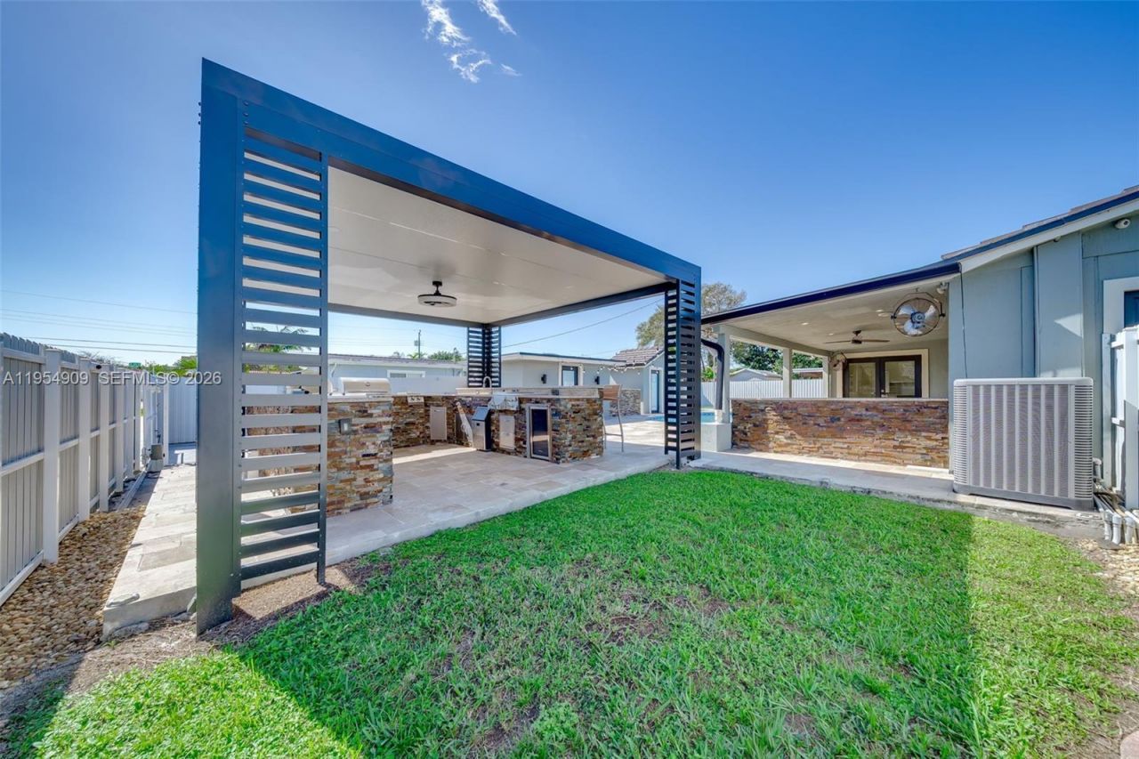 11800 SW 35th St, Miami, FL 33175 Photo