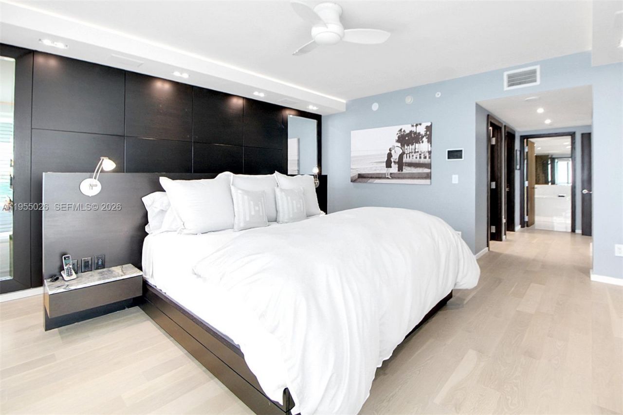 1331 Brickell Bay Dr, Unit 4201, Miami, FL 33131 Photo