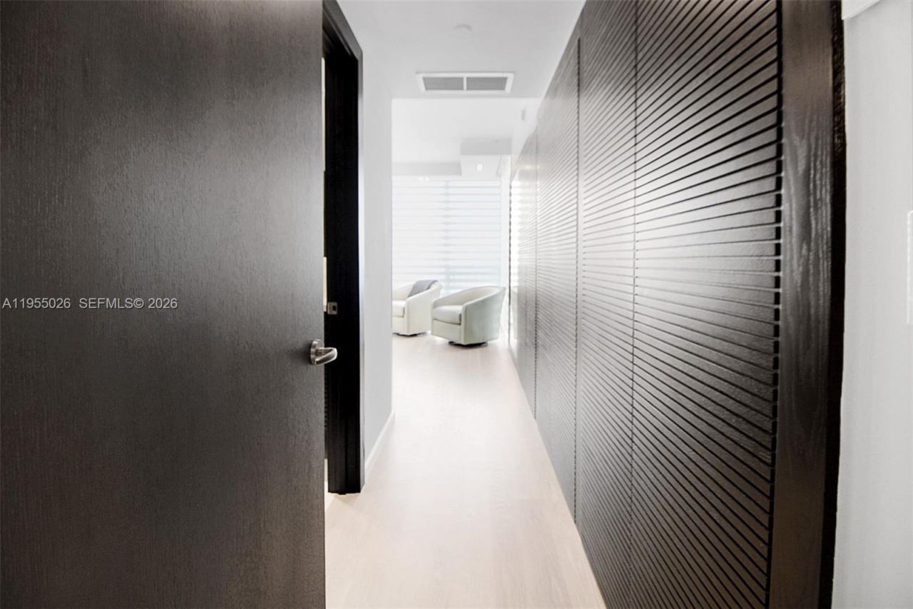 1331 Brickell Bay Dr, Unit 4201, Miami, FL 33131 Photo