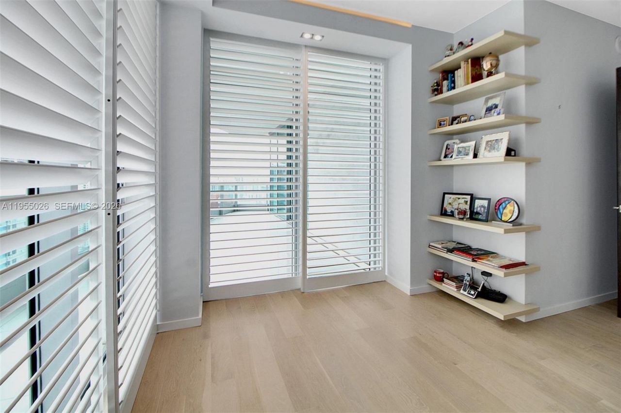 1331 Brickell Bay Dr, Unit 4201, Miami, FL 33131 Photo