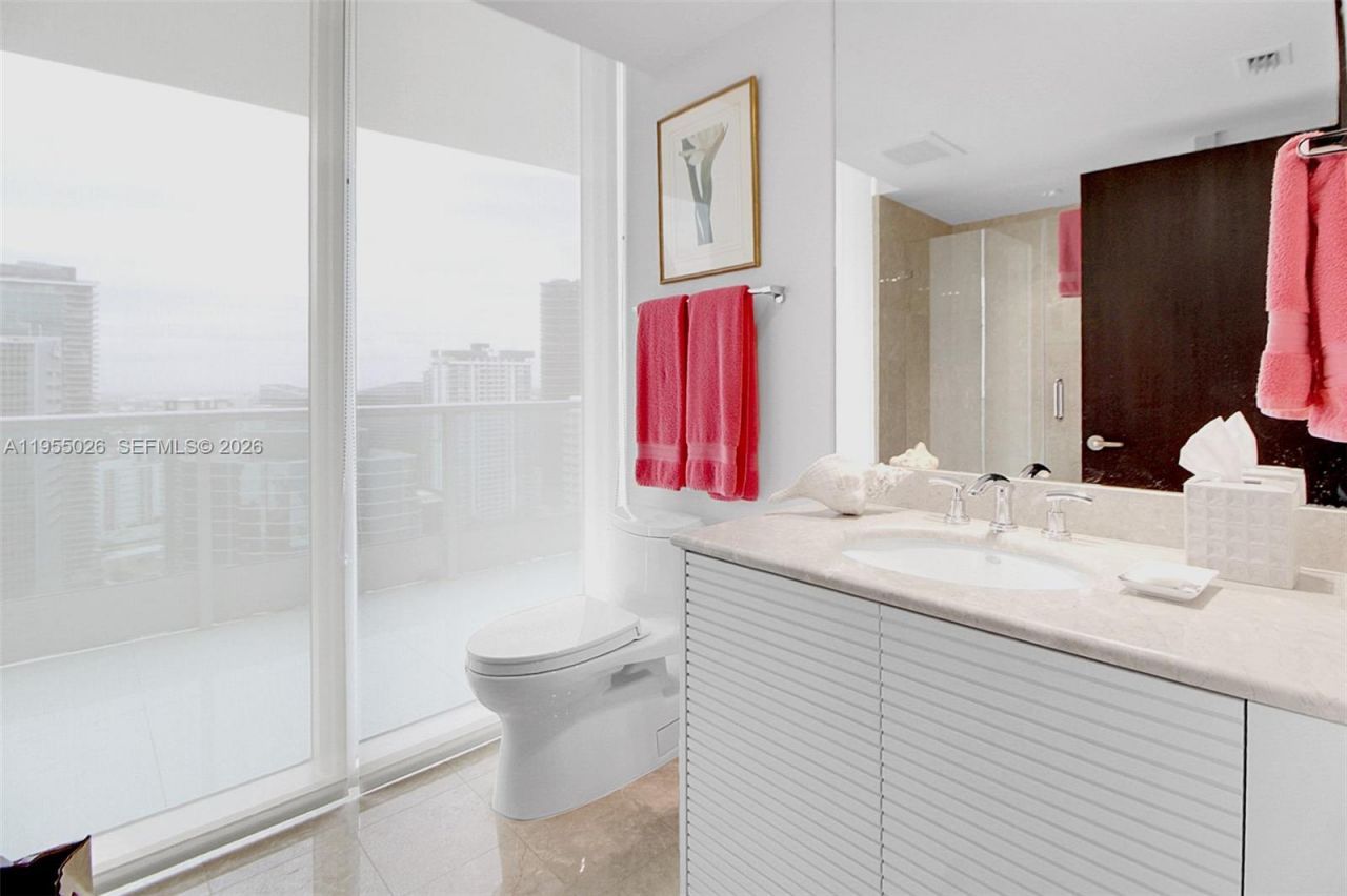 1331 Brickell Bay Dr, Unit 4201, Miami, FL 33131 Photo