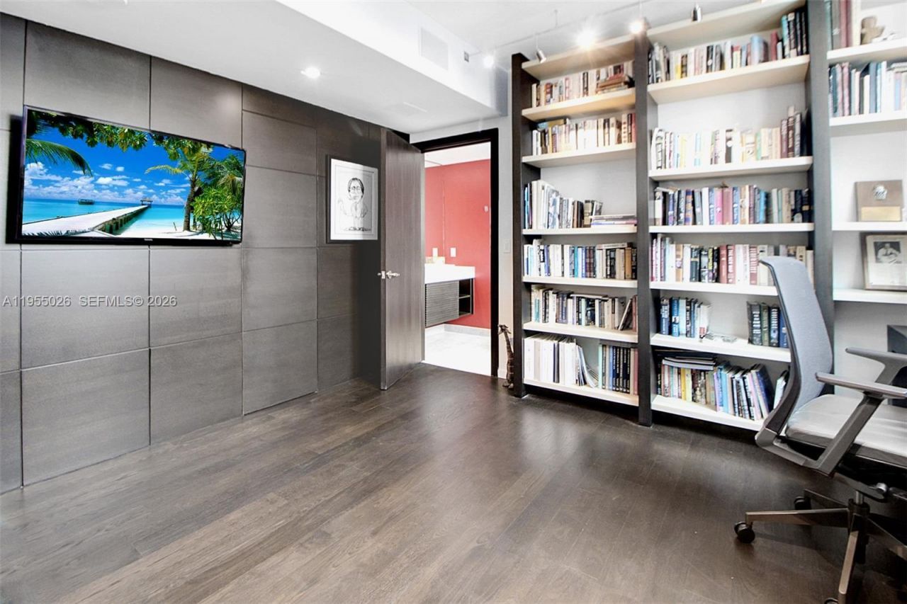 1331 Brickell Bay Dr, Unit 4201, Miami, FL 33131 Photo