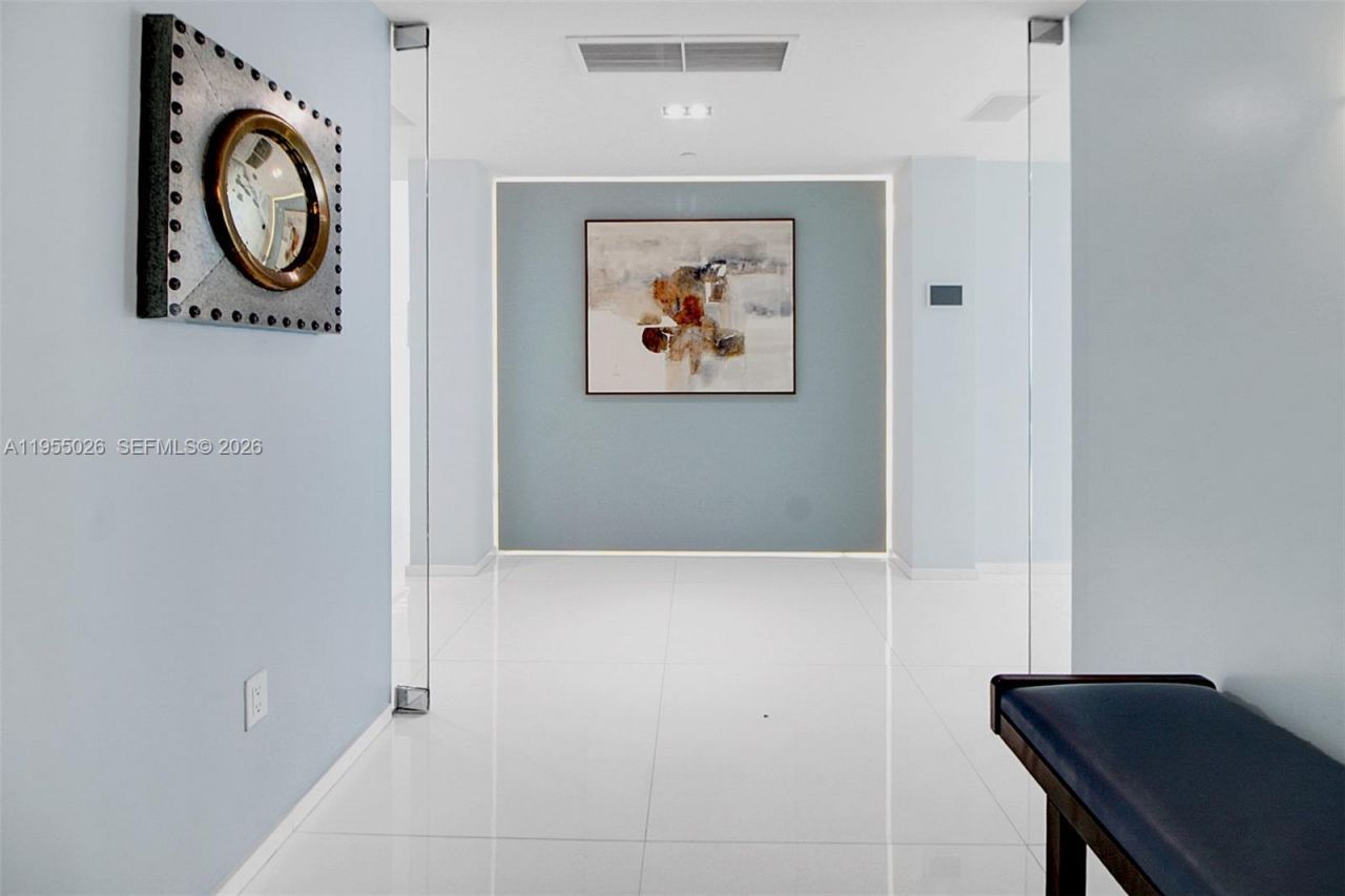 1331 Brickell Bay Dr, Unit 4201, Miami, FL 33131 Photo