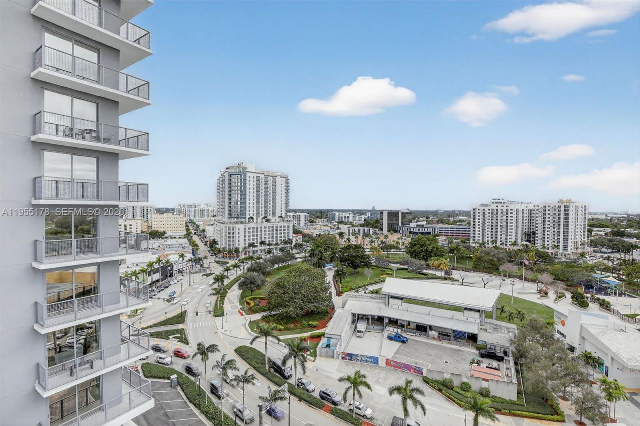 1720 Harrison St, Unit 14H, Hollywood, FL 33020 Photo