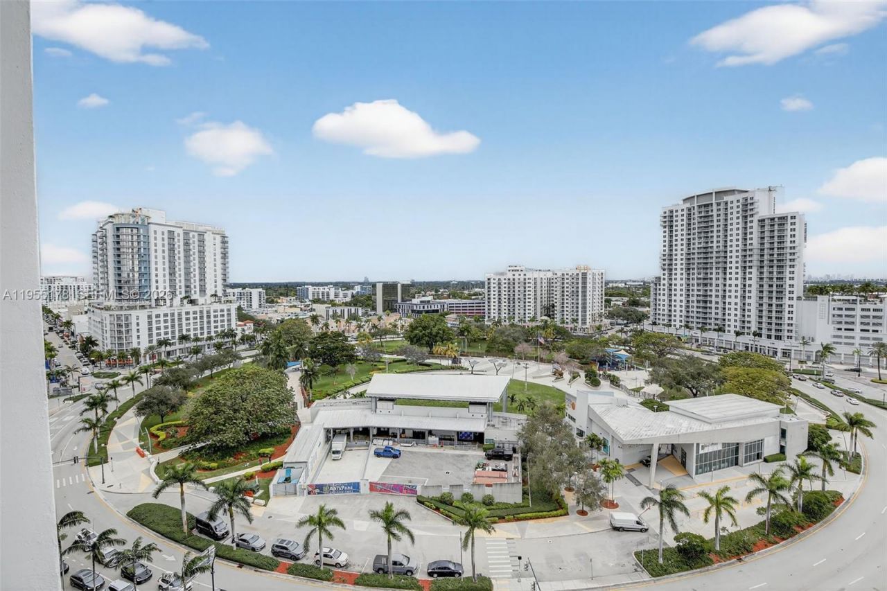 1720 Harrison St, Unit 14H, Hollywood, FL 33020 Photo