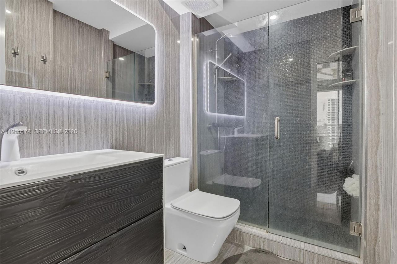 1720 Harrison St, Unit 14H, Hollywood, FL 33020 Photo