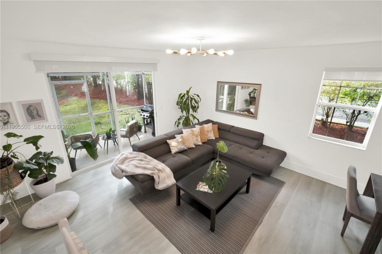 1516 Veracruz Ln, Unit 6-3, Weston, FL 33327 Photo