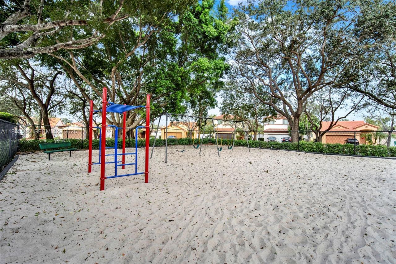 1516 Veracruz Ln, Unit 6-3, Weston, FL 33327 Photo