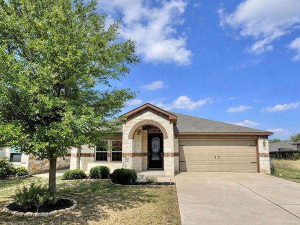 413 Gettysburg LOOP, Elgin, TX 78621