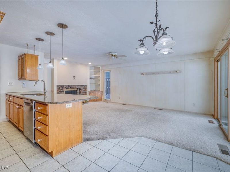 12393 Woodbriar Circle, Strongsville, OH 44136 Photo 12