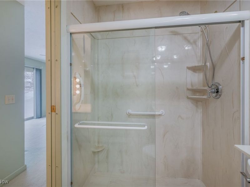 12393 Woodbriar Circle, Strongsville, OH 44136 Photo 24