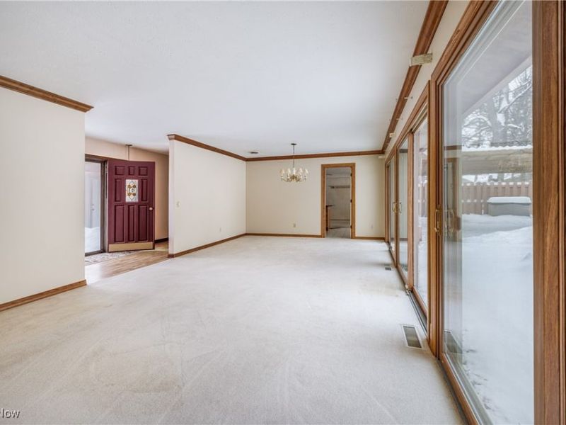 12393 Woodbriar Circle, Strongsville, OH 44136 Photo 9