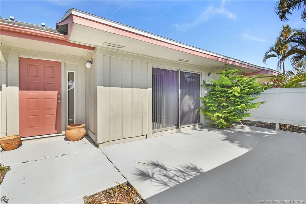 4041 NW Cinnamon Tree Circle, Jensen Beach, FL 34957 Photo