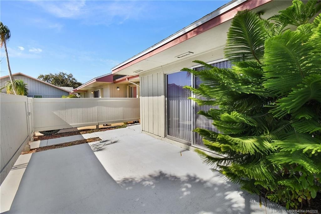 4041 NW Cinnamon Tree Circle, Jensen Beach, FL 34957 Photo