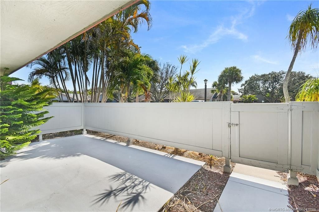 4041 NW Cinnamon Tree Circle, Jensen Beach, FL 34957 Photo