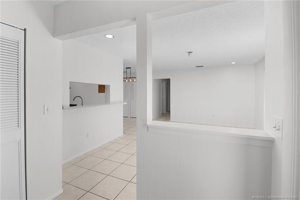 4041 NW Cinnamon Tree Circle, Jensen Beach, FL 34957 Photo