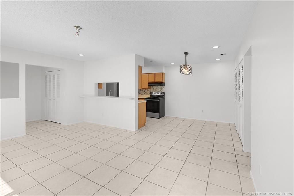 4041 NW Cinnamon Tree Circle, Jensen Beach, FL 34957 Photo