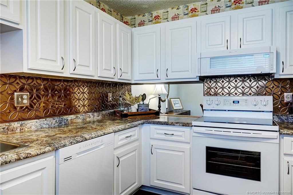 1290 SE Parkview Place, Unit A7, Stuart, FL 34994 Photo