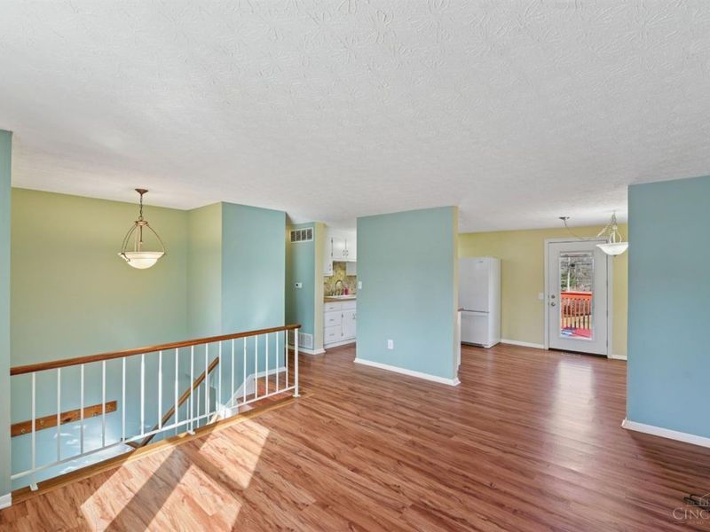 4392 Champdale Lane, Cincinnati, OH 45238 Photo 6