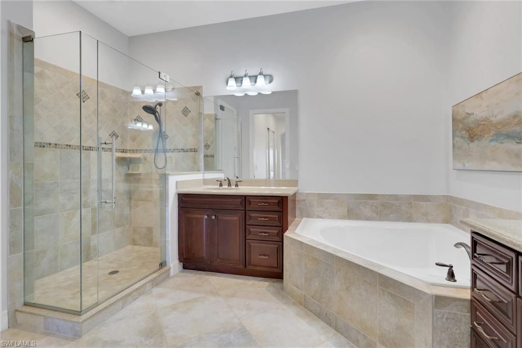 7877 Clemson St, Unit 202, Naples, FL 34104 Photo
