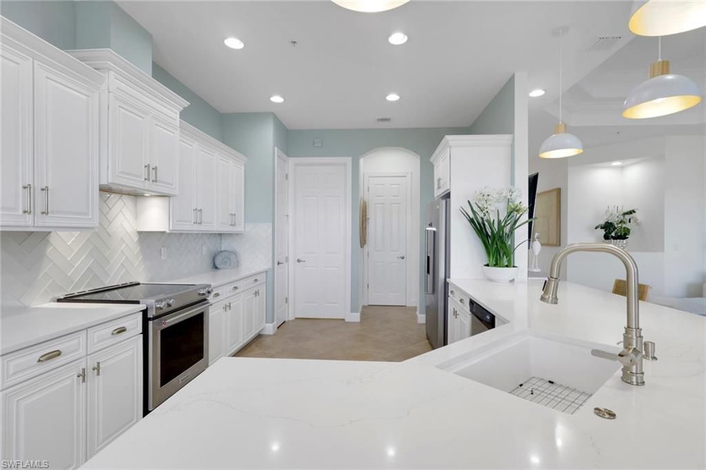 7877 Clemson St, Unit 202, Naples, FL 34104 Photo