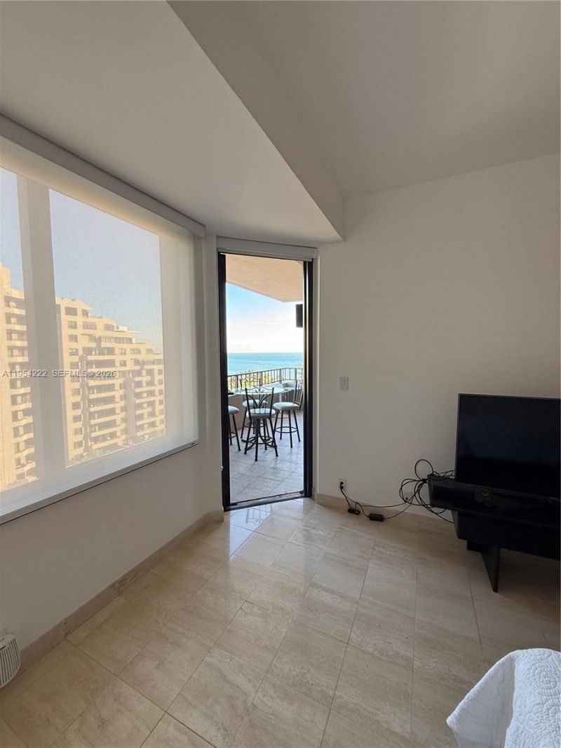 201 Crandon Blvd, Unit 928, Key Biscayne, FL 33149 Photo