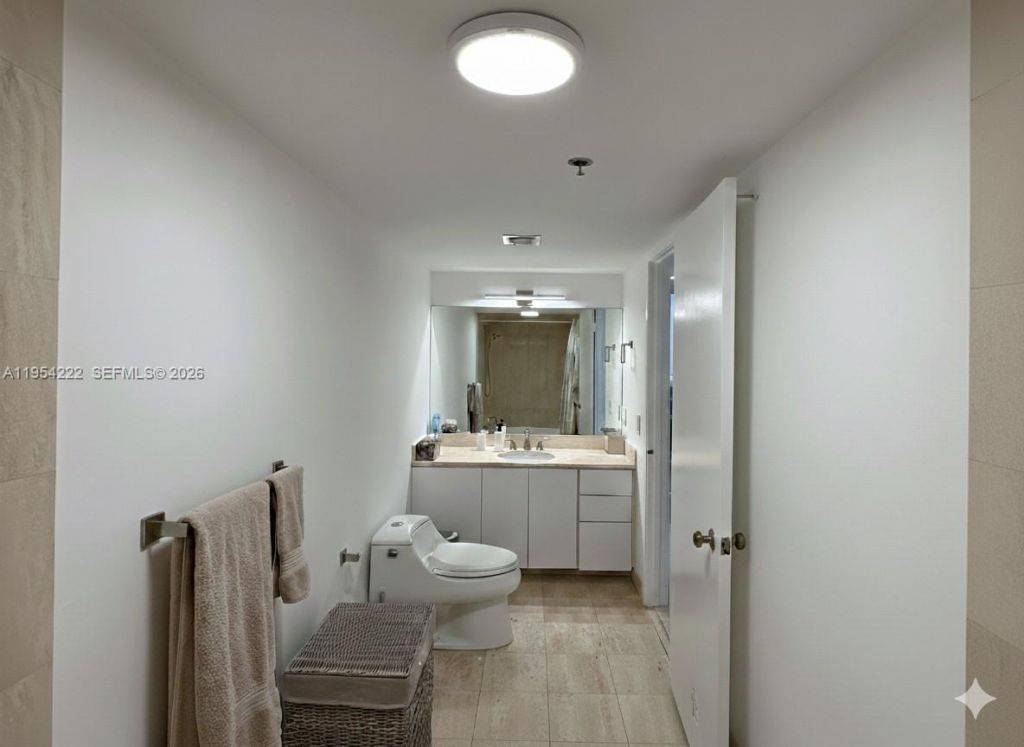 201 Crandon Blvd, Unit 928, Key Biscayne, FL 33149 Photo