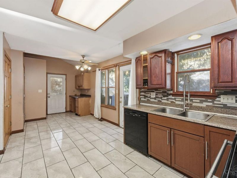 326 Bank Ave, Saint Bernard, OH 45217 Photo 7