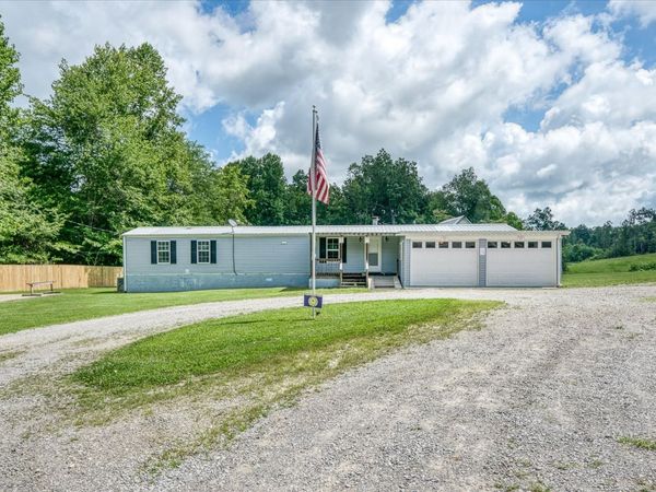 306 Viola Dr, Sparta, TN 38583