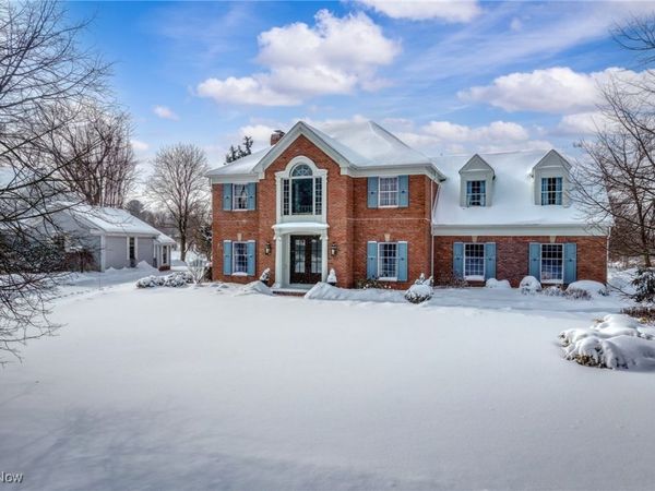 42 Fox Trace Lane, Hudson, OH 44236