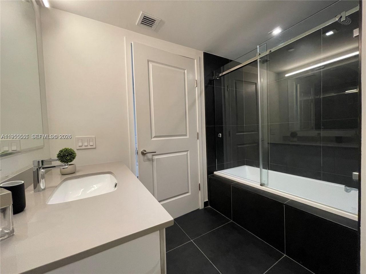 1600 NE 1st Ave, Unit 3215, Miami, FL 33132 Photo