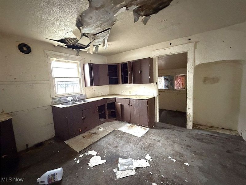 513 N Charles Street, Lima, OH 45805 Photo 4