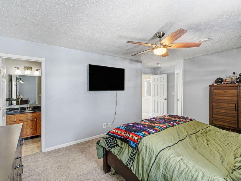 2366 Hummingbird Lane, Hebron, KY 41048 Photo 13