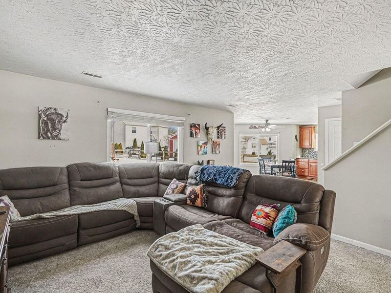 2366 Hummingbird Lane, Hebron, KY 41048 Photo 6