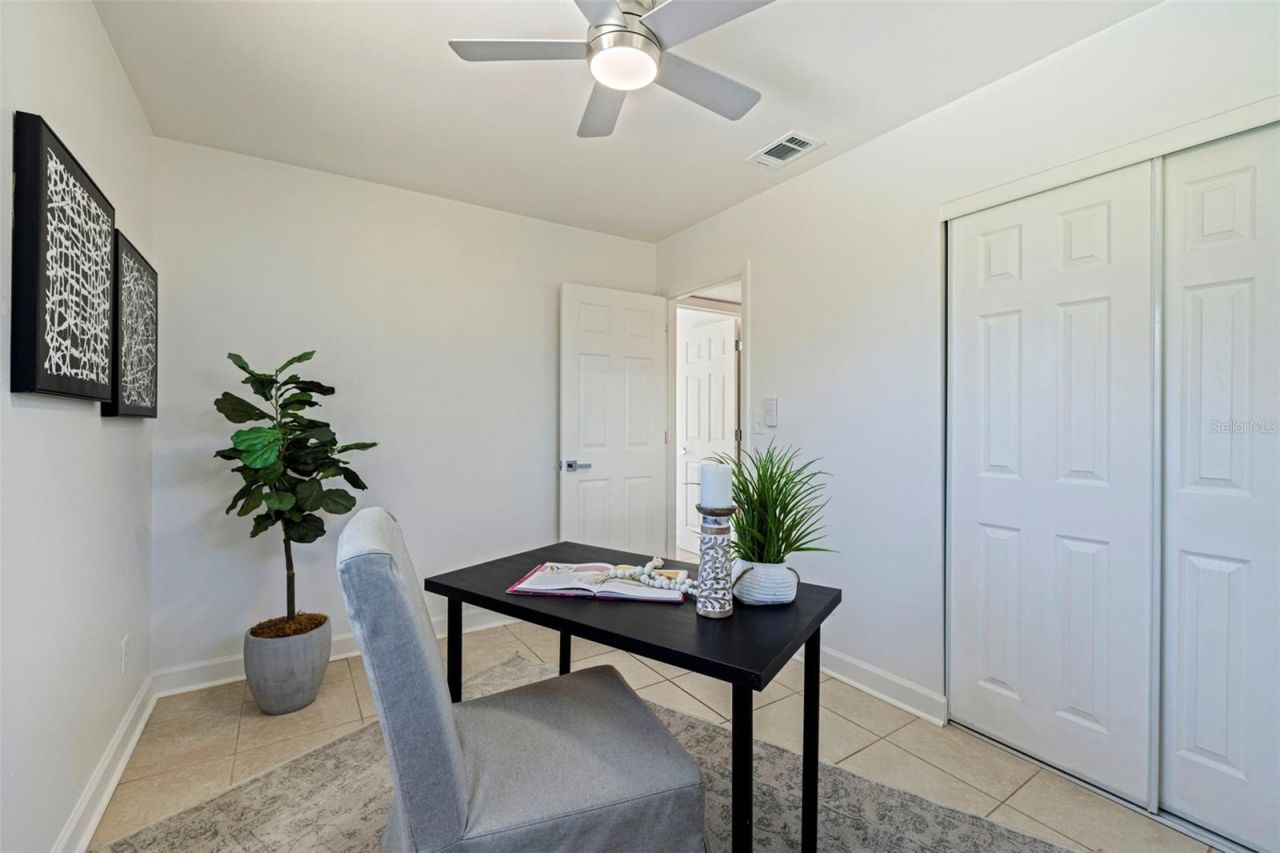 656 59th Street S, Saint Petersburg, FL 33707 Photo