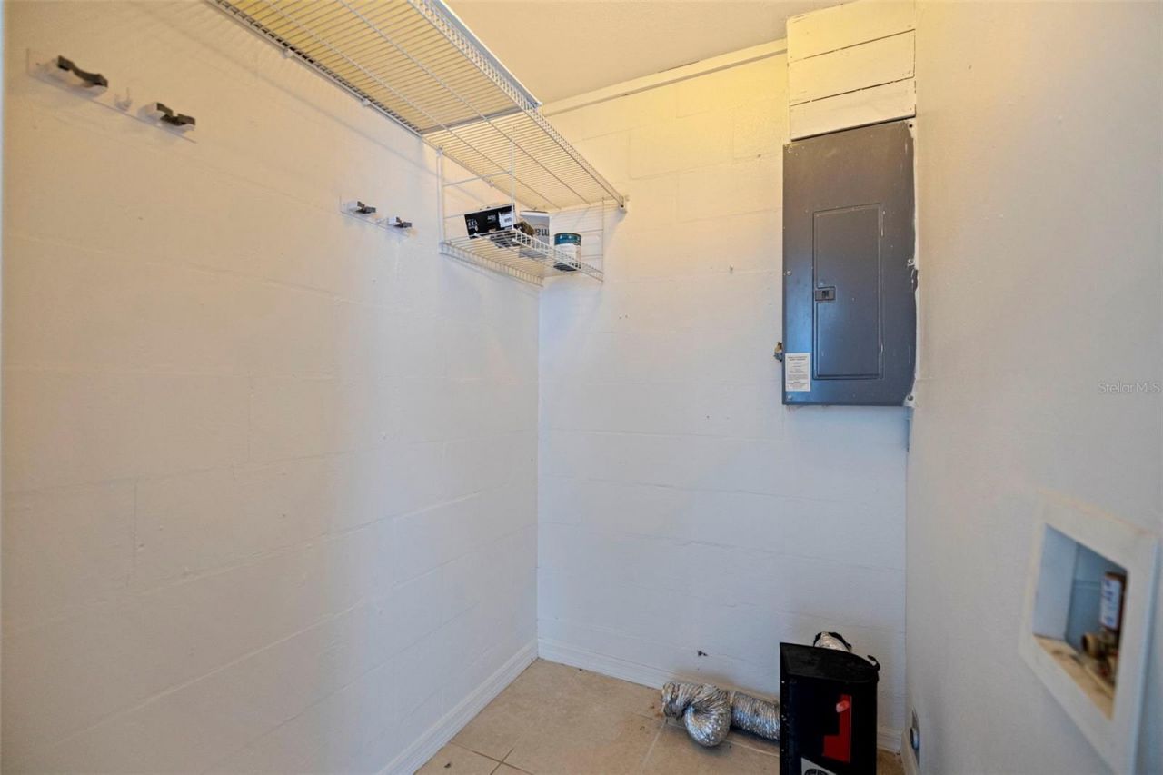 656 59th Street S, Saint Petersburg, FL 33707 Photo