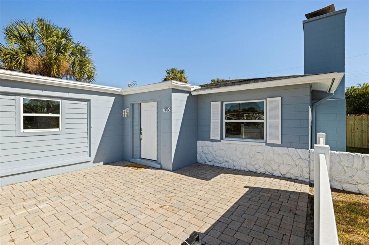 656 59th Street S, Saint Petersburg, FL 33707 Photo