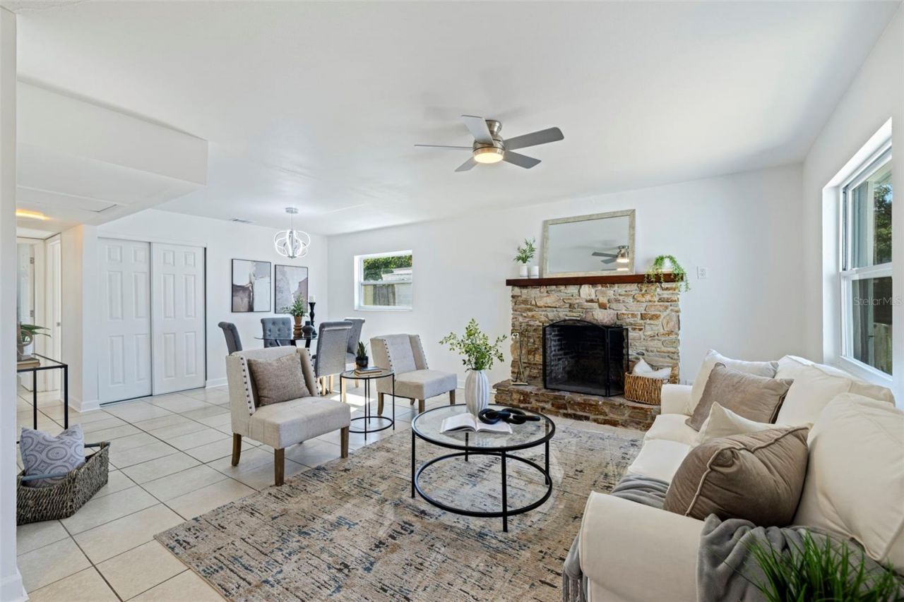 656 59th Street S, Saint Petersburg, FL 33707 Photo