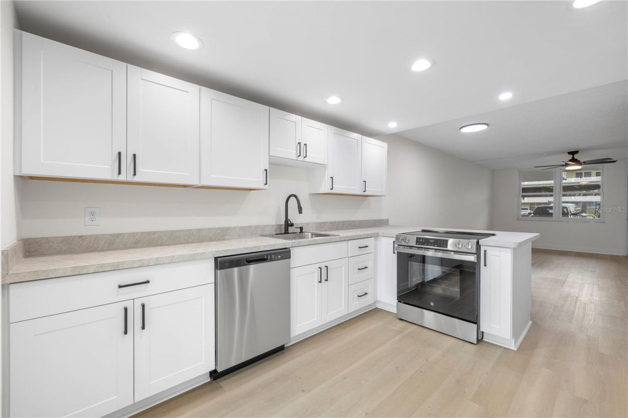 4715 Bay Street Ne, Unit 123, Saint Petersburg, FL 33703 Photo