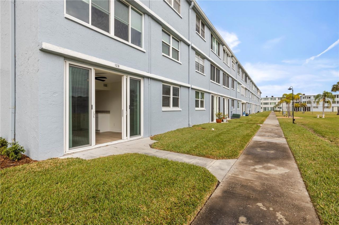 4715 Bay Street Ne, Unit 123, Saint Petersburg, FL 33703 Photo