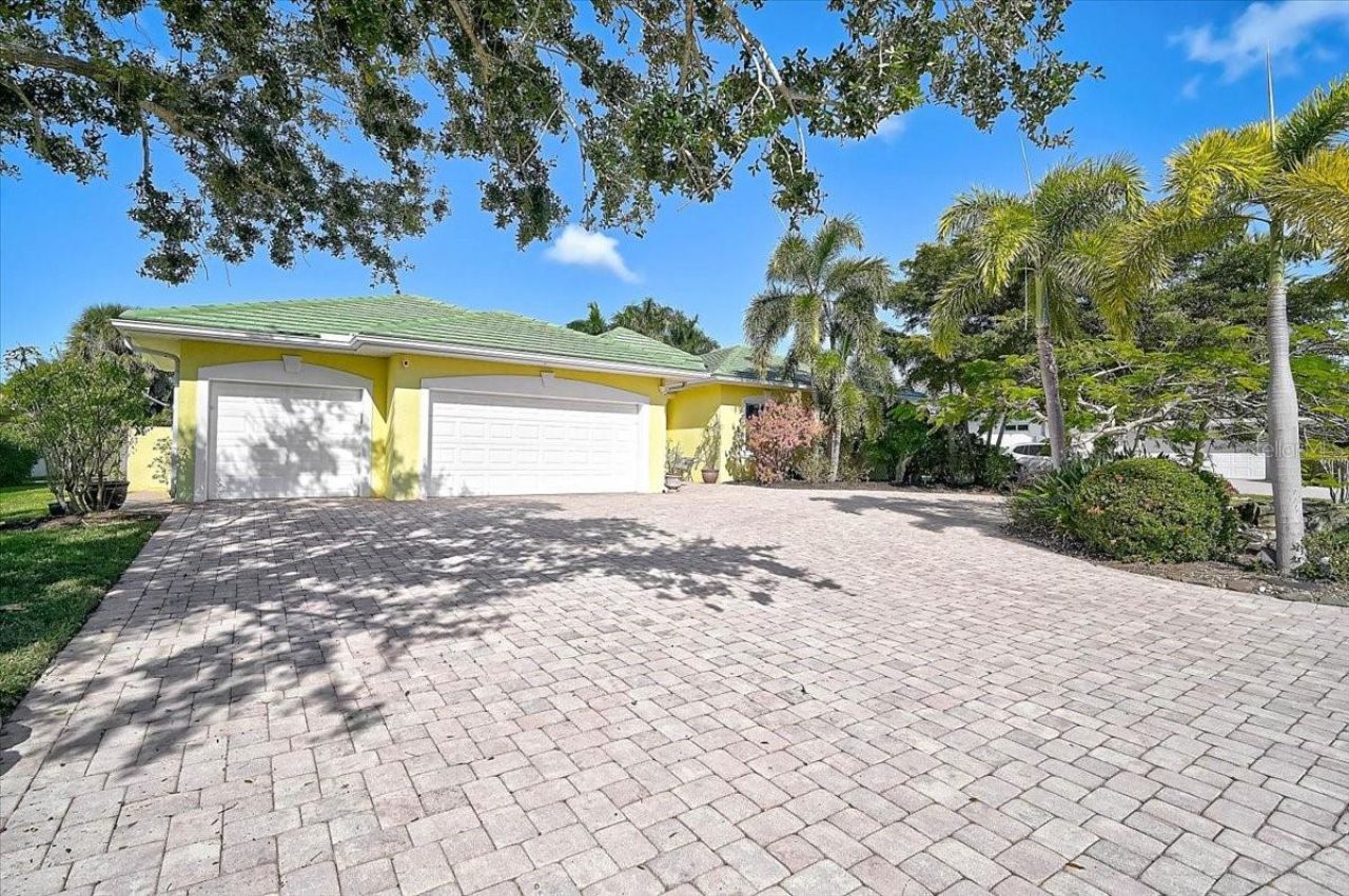 4708 Sweetmeadow Circle, Sarasota, FL 34238 Photo