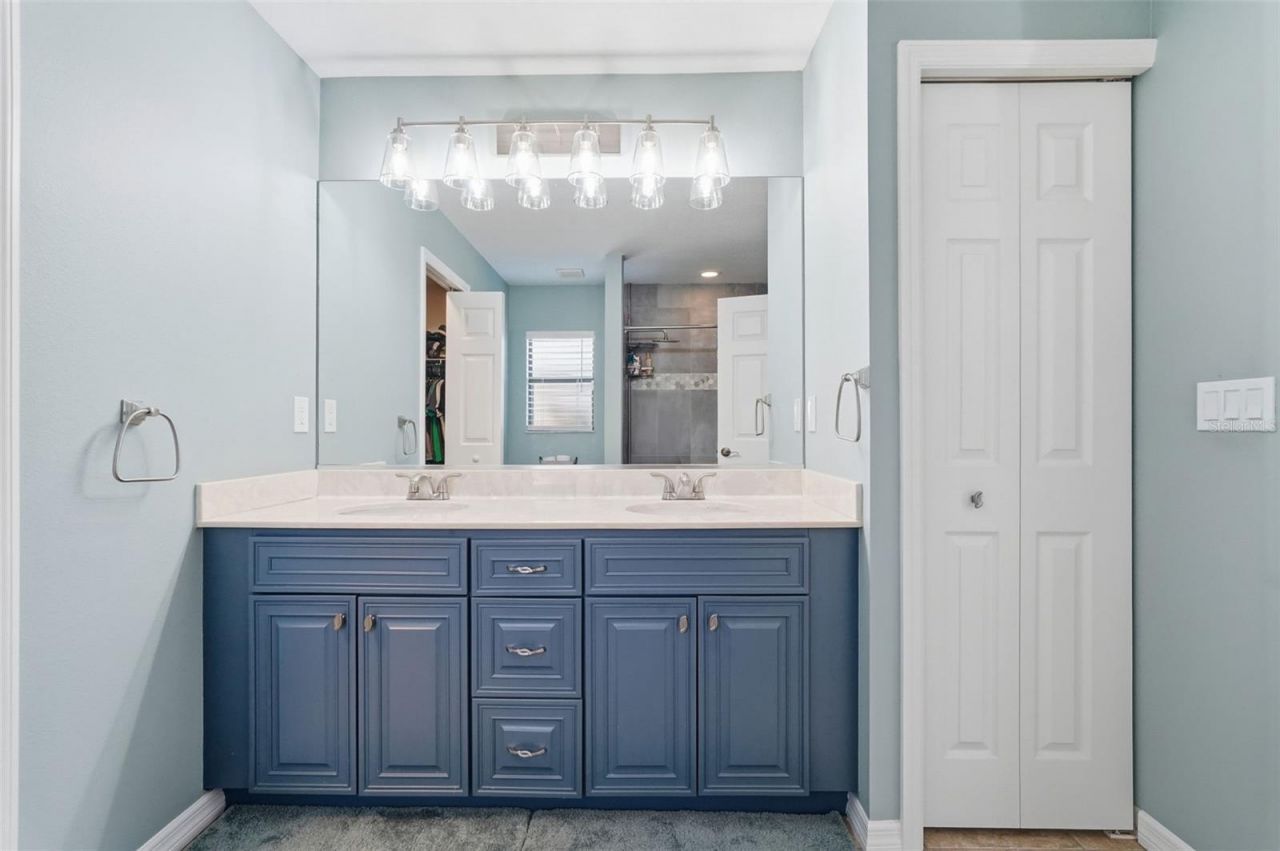 3418 72nd Drive E, Sarasota, FL 34243 Photo