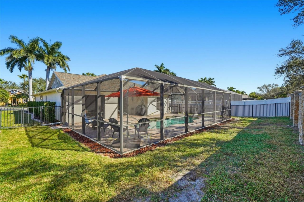 3418 72nd Drive E, Sarasota, FL 34243 Photo